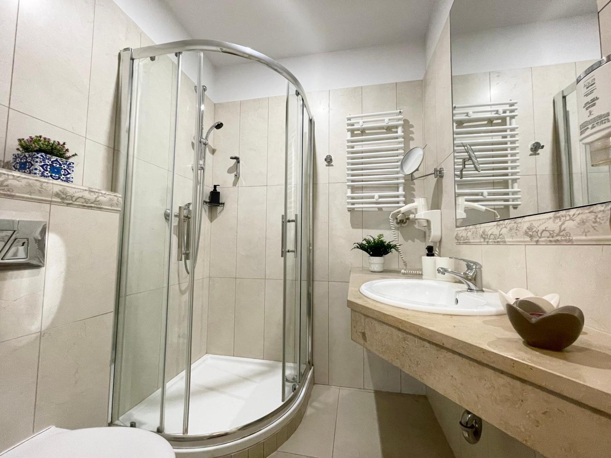 Gertrudy 10 Residence - 1-Minute Walk To The Old Town Krasków Εξωτερικό φωτογραφία